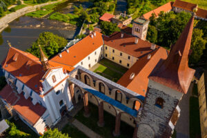 Letecký pohled z dronu na Sázavský klášter 4 září 2021