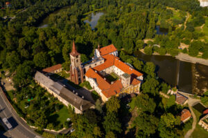 Letecký pohled z dronu na Sázavský klášter 4 září 2021