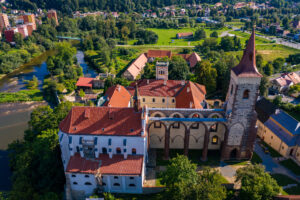 Letecký pohled z dronu na Sázavský klášter 4 září 2021