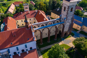 Letecký pohled z dronu na Sázavský klášter 4 září 2021